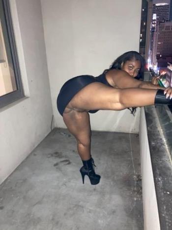 Cleo, 21  female escort, Beaumont