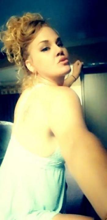 Star, 33  female escort, Beaumont