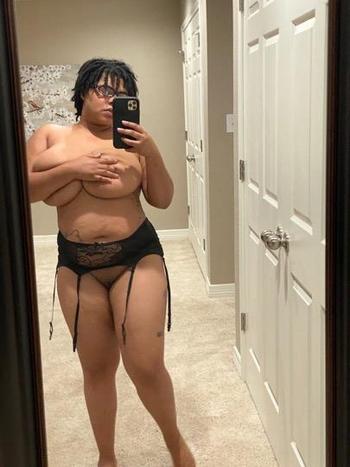 ApplePiie, 24  female escort, Beaumont