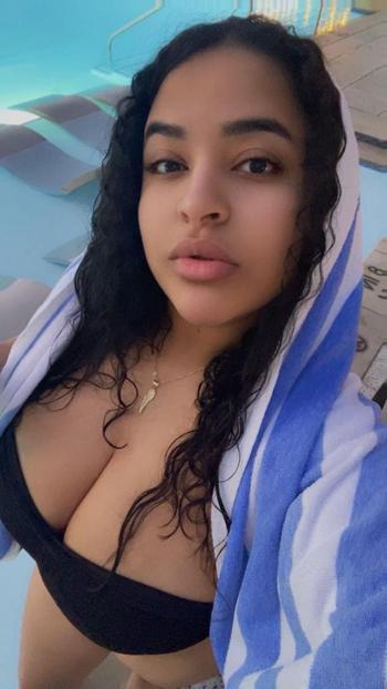 Karol, 29  female escort, Beaumont
