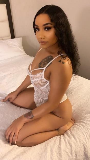 Ari , 25  female escort, Beaumont