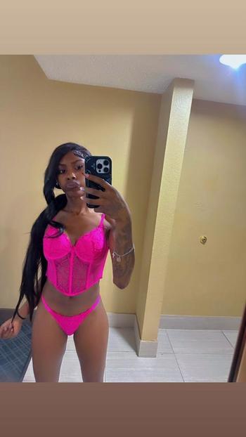Baby, 20  female escort, Beaumont