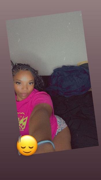 GG, 25  female escort, Beaumont